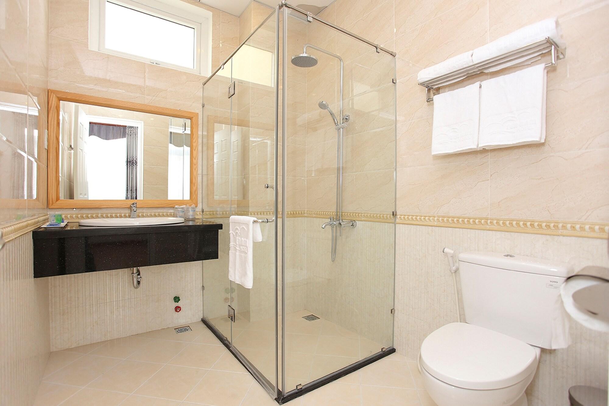 Khách sạn Reddoorz Yen Nam Nguyen Trong Tuyen 3*