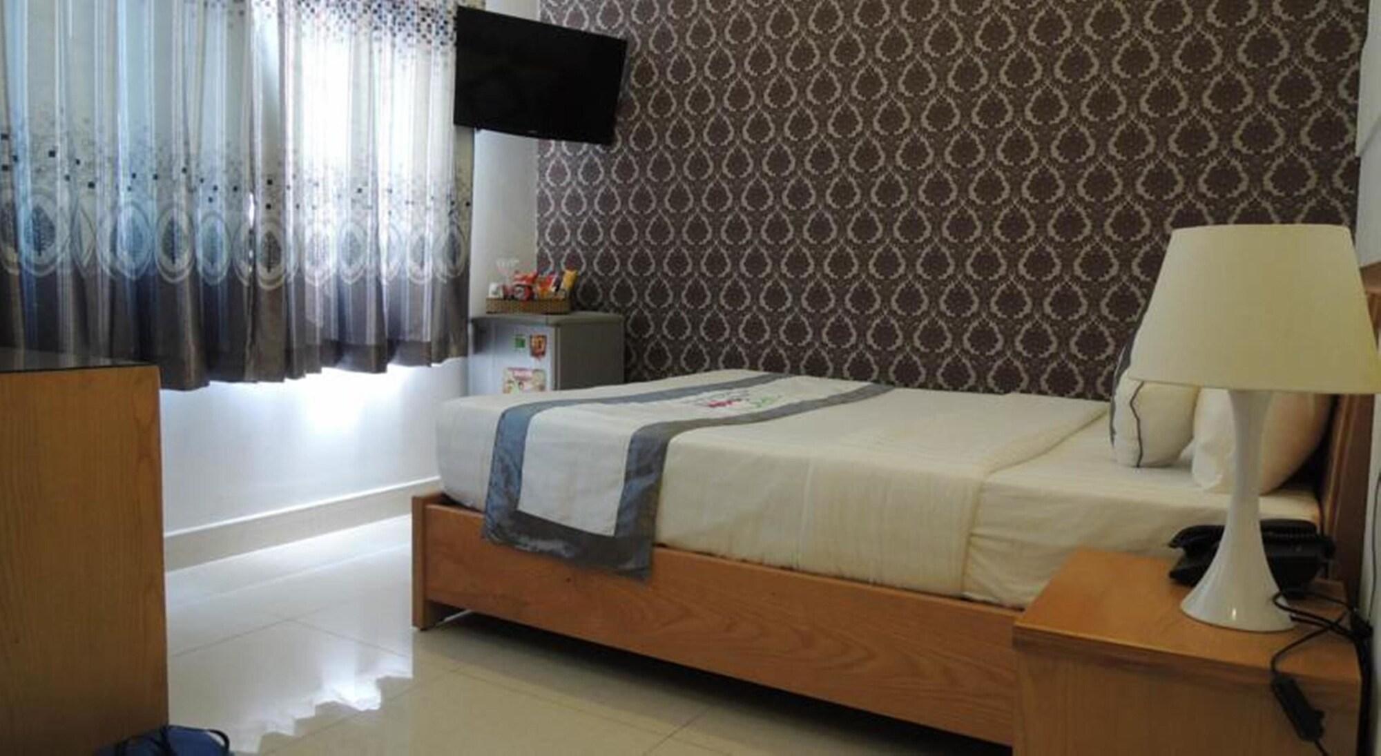 Khách sạn Reddoorz Yen Nam Nguyen Trong Tuyen