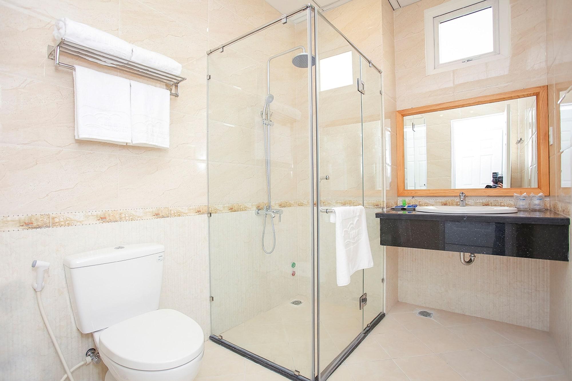 Khách sạn Reddoorz Yen Nam Nguyen Trong Tuyen 3*