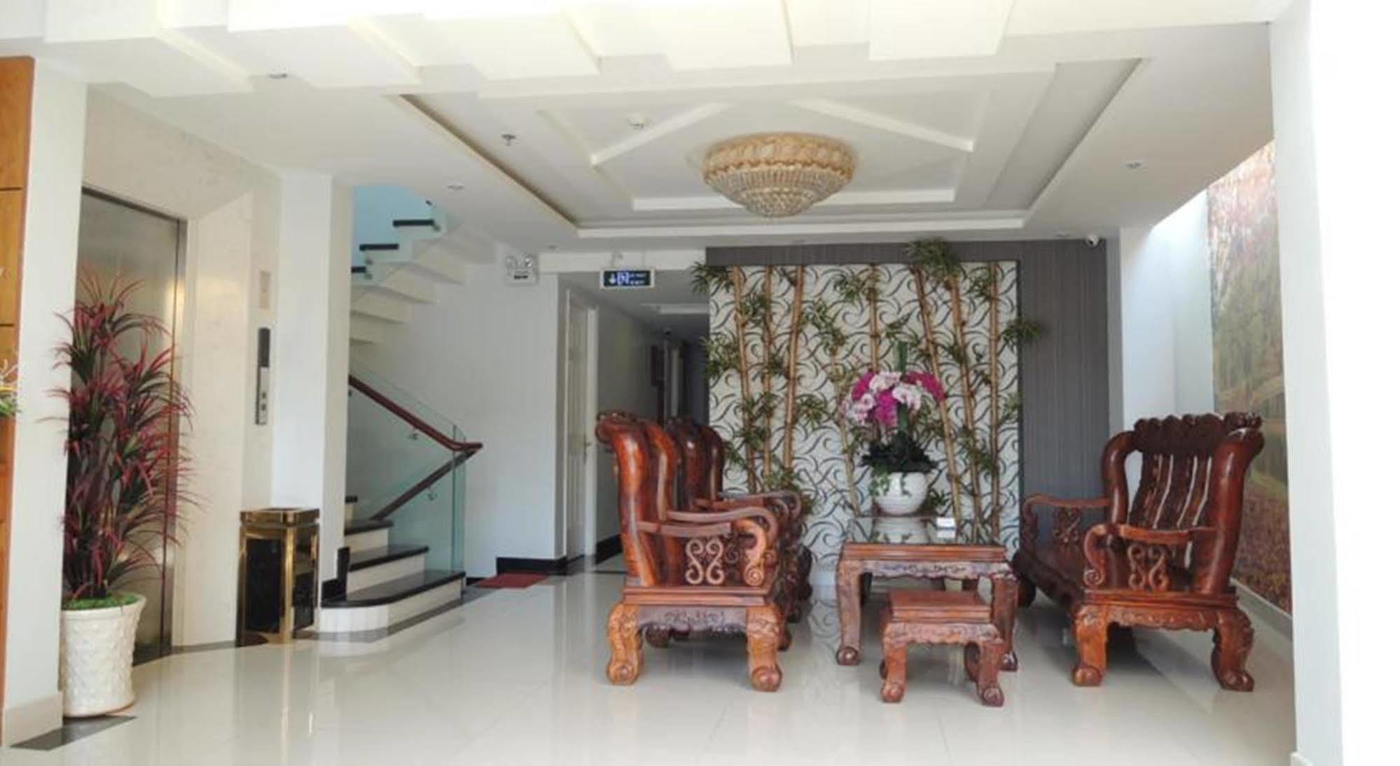 Reddoorz Yen Nam Nguyen Trong Tuyen Khách sạn